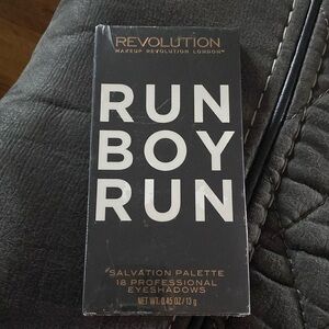 Revolution eye shadow